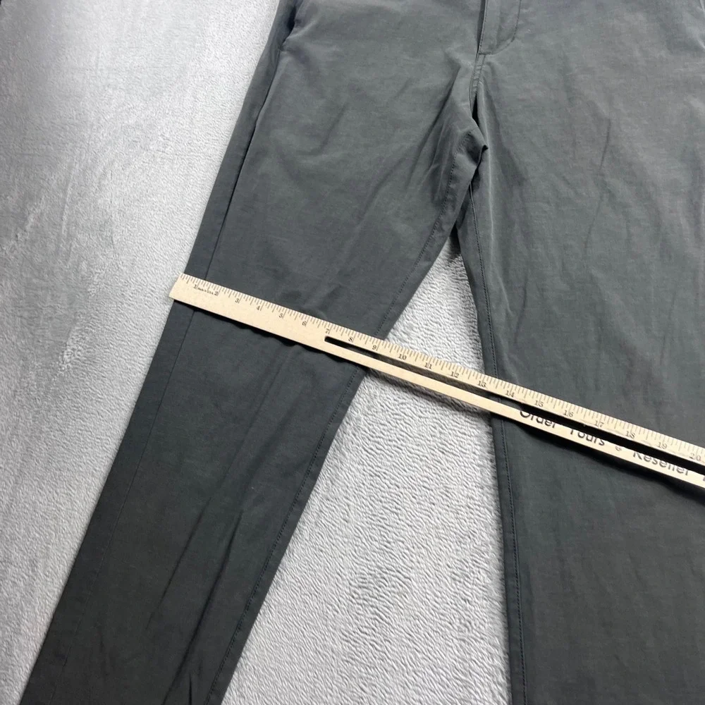 Vuori Aim Pant Mens 30 Charcoal Grey Slim Straight Performance Trousers V431‎
